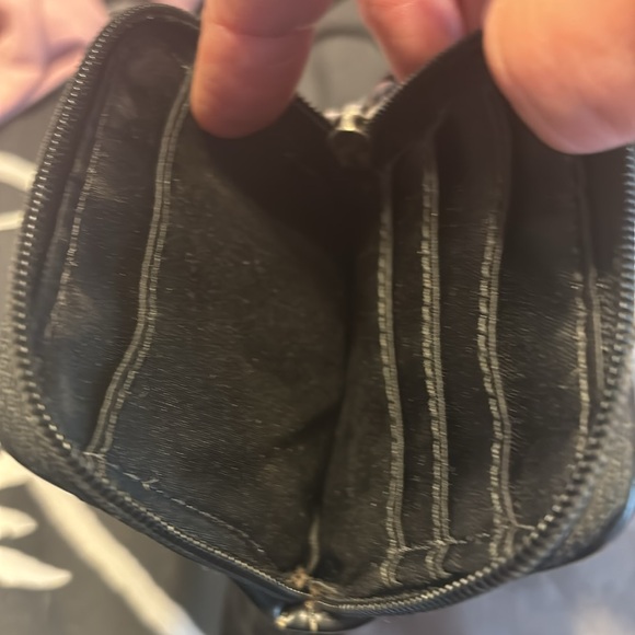 EUC coach wristlet - Picture 3 of 3